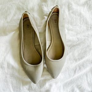 Frye Women's Gray Tan Neutral Regina Leather Flats Size 8.5